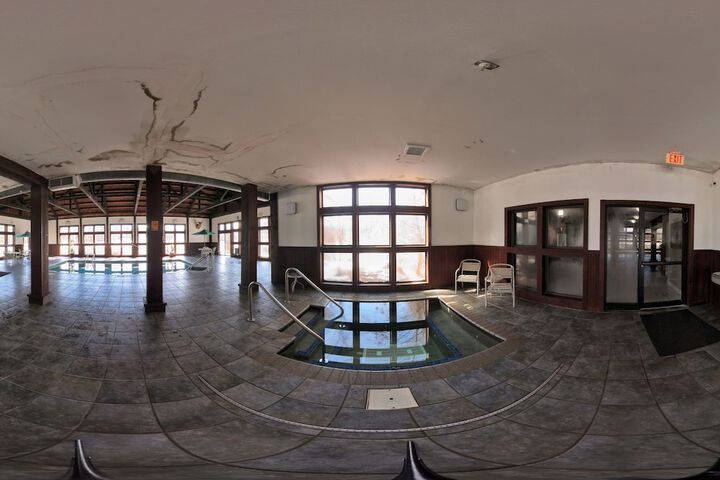 Pool 39 of 45