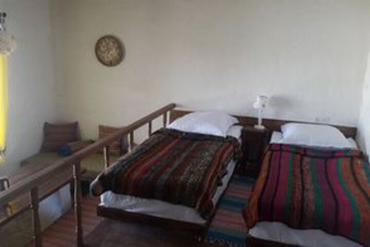 Room 9 of 26