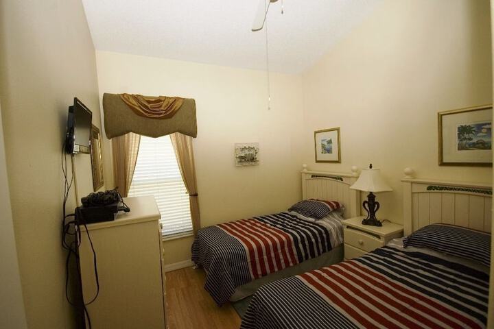 Room 4 of 21