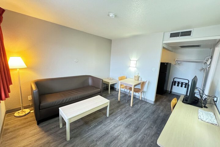Room 48 of 75