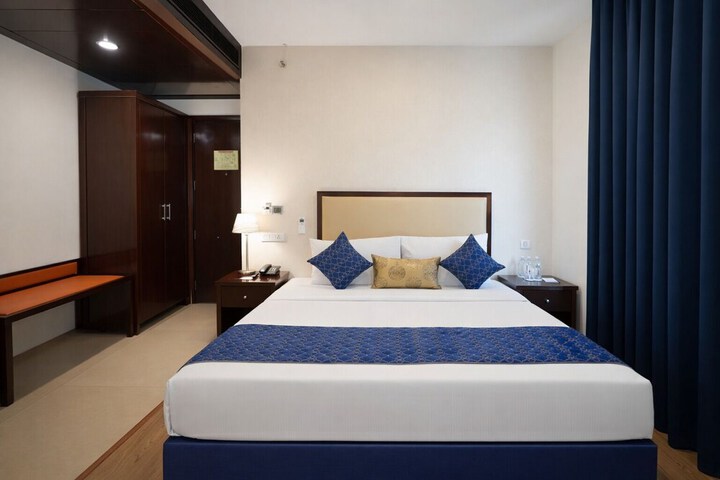 Room 9 of 31