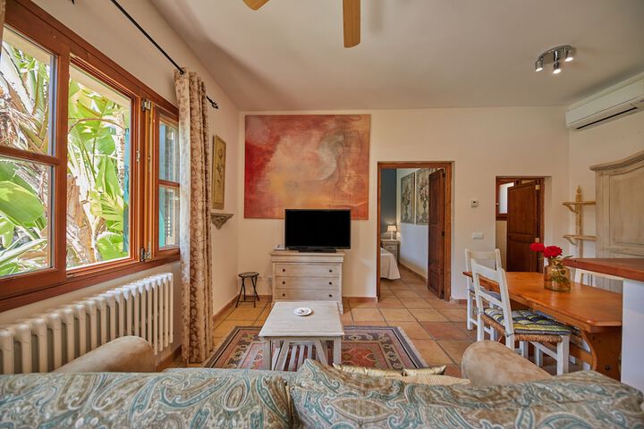 Room 3 of 140