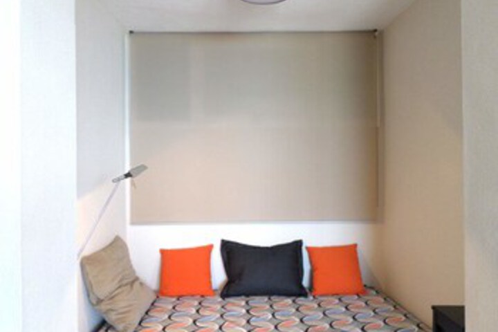 Room 9 of 11