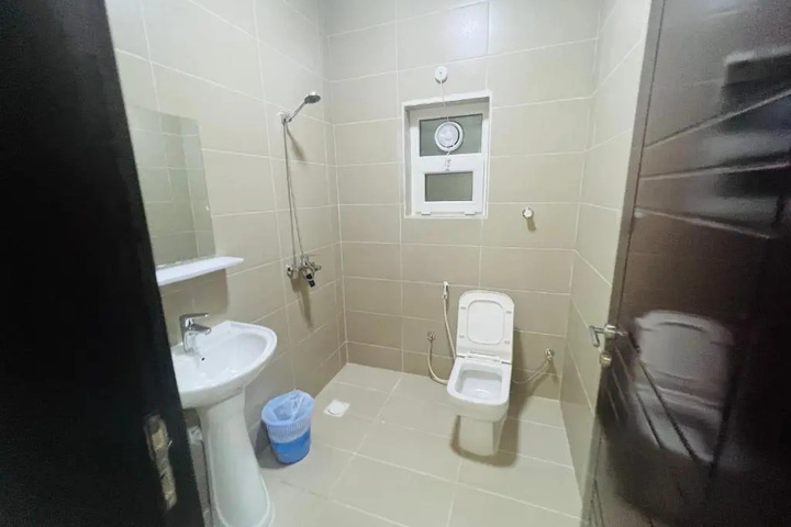 Room 8 of 10