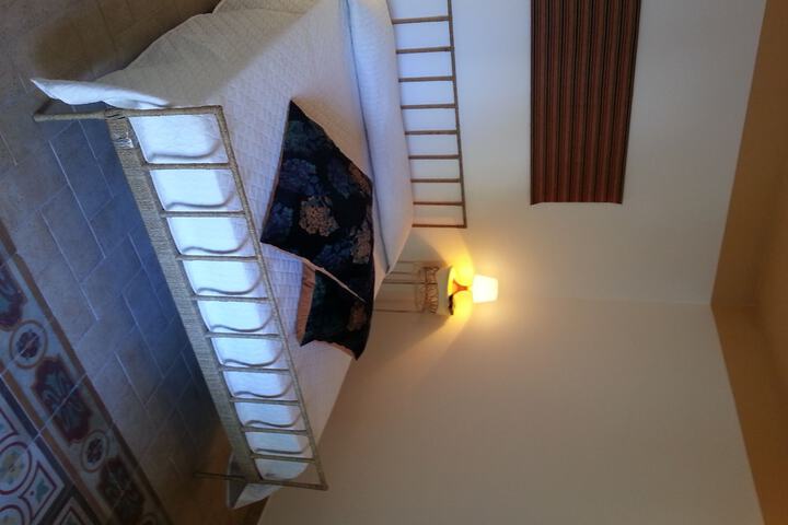 Room 3 of 50