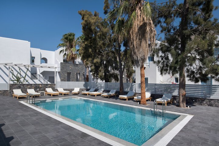 Pools & Facilities