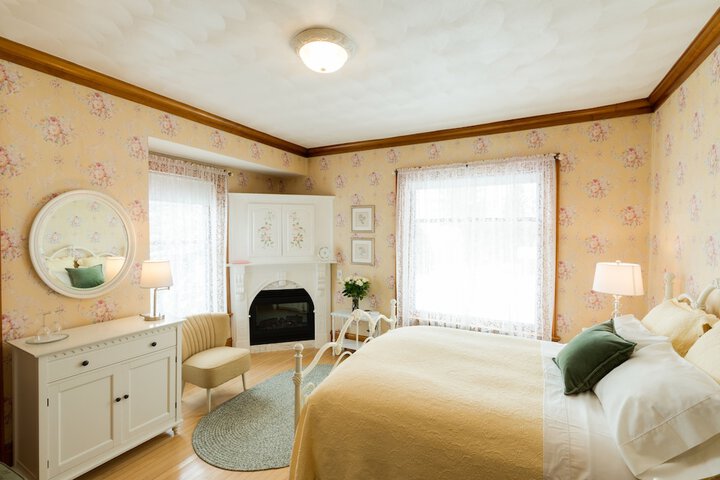 Room 6 of 53