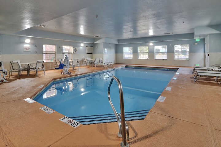 Hotel Pool