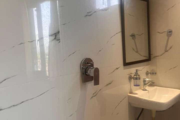 Room 15 of 26