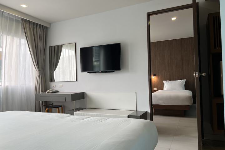 Room 10 of 75