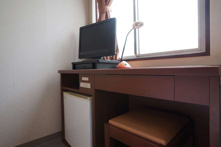Room 10 of 29