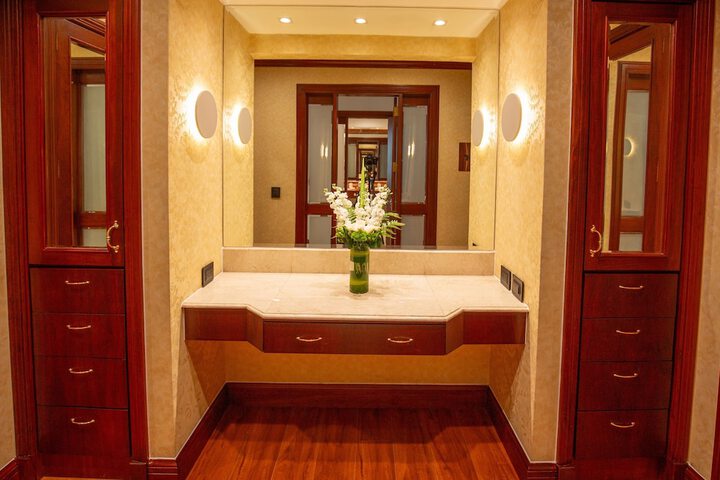 Room 21 of 144