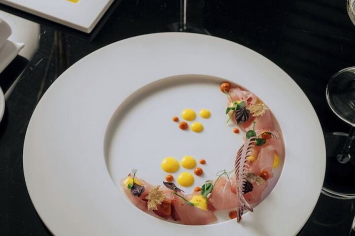 Dining 79 of 101