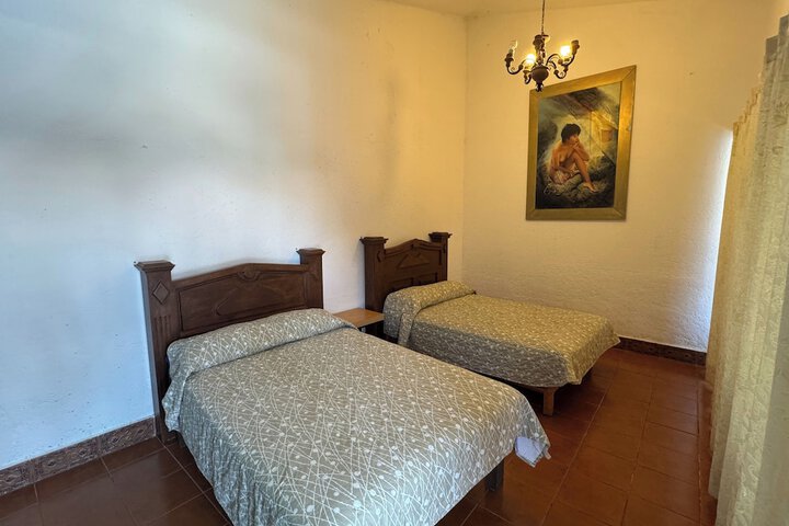 Room 13 of 49
