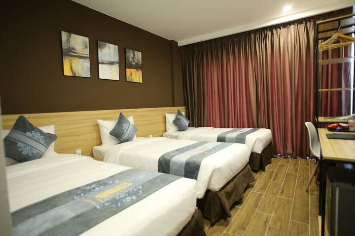 Room 13 of 49