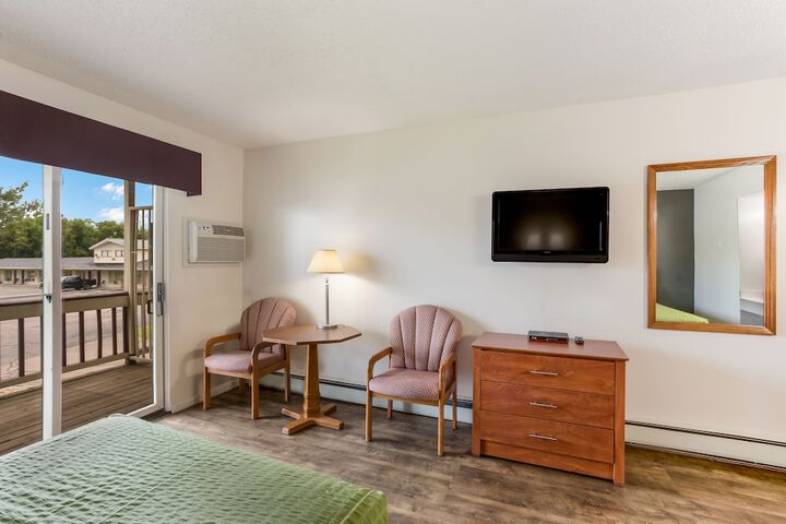 2 Double Beds (2 of 4)