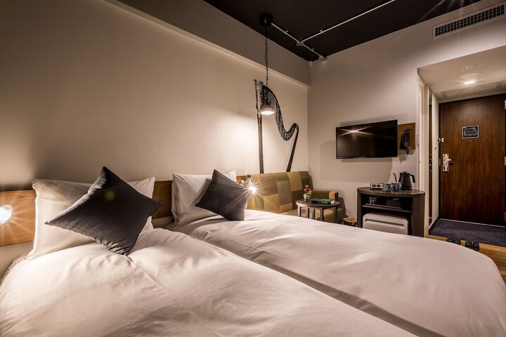 Room 14 of 39