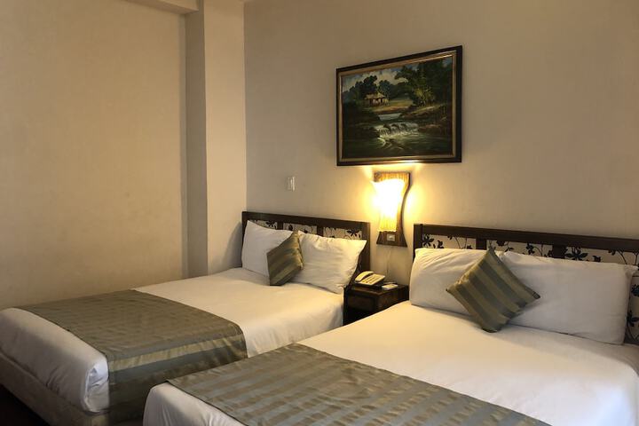 Room 18 of 40