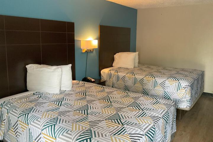 Room 16 of 39