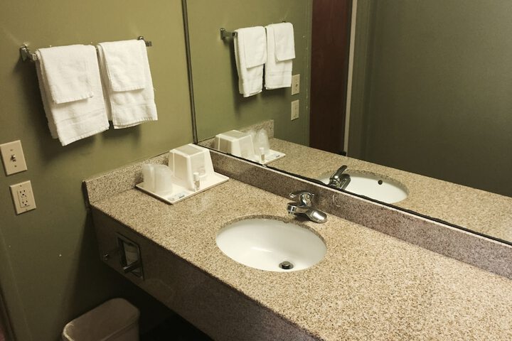 Bathroom sink