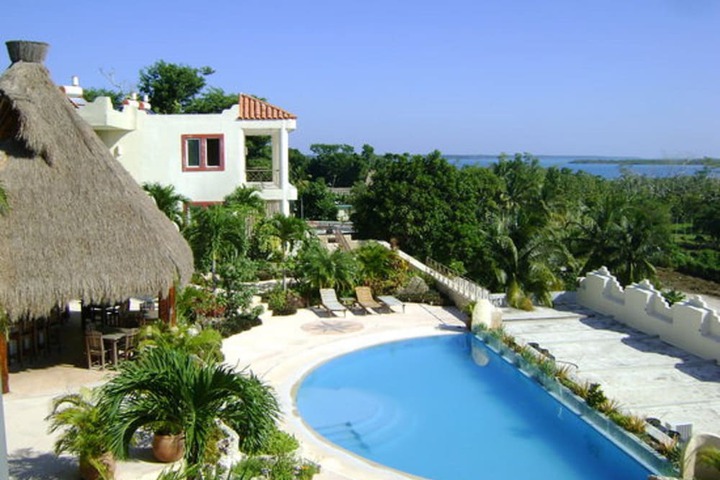 Hotel with Pool
