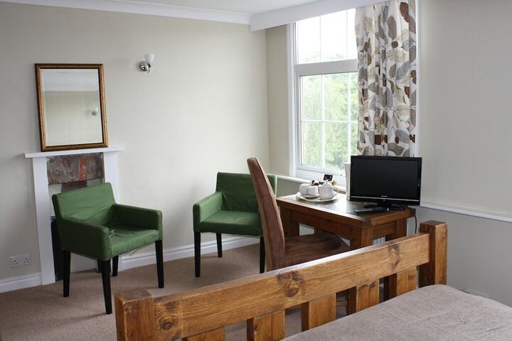 Room 6 of 26