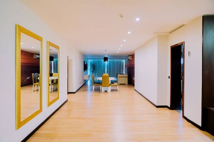 Room 6 of 32