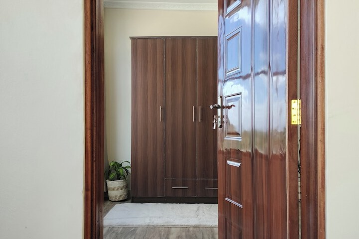 Hotel 2 of 97