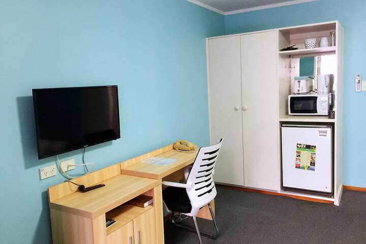 Room 4 of 39