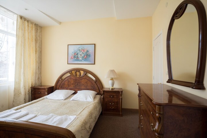 Room 6 of 47