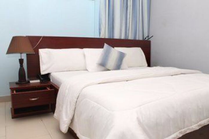 Room 11 of 21