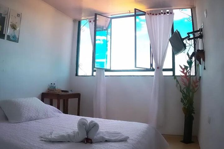 Room 13 of 18