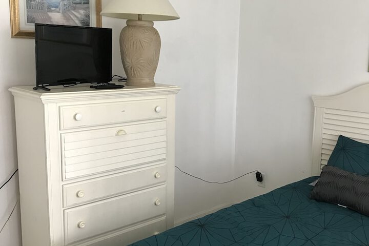 Room 64 of 92