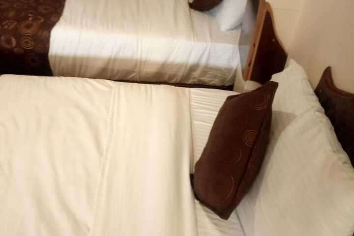 Room 4 of 19