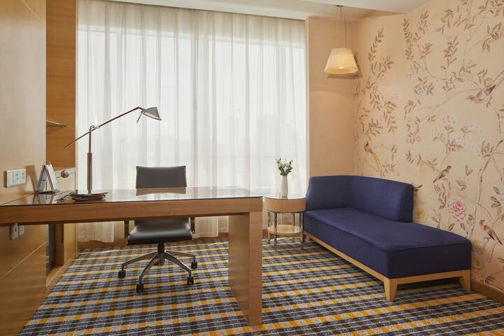 Room 10 of 49