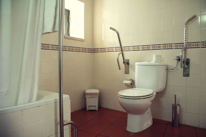 Room 9 of 31