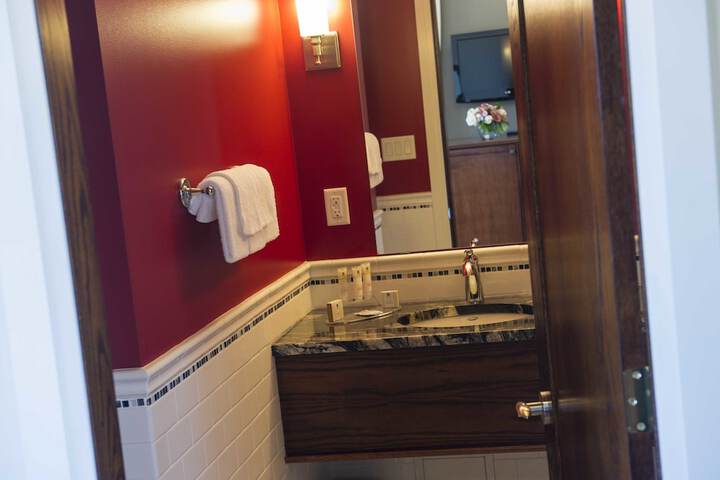 Room 103 of 140