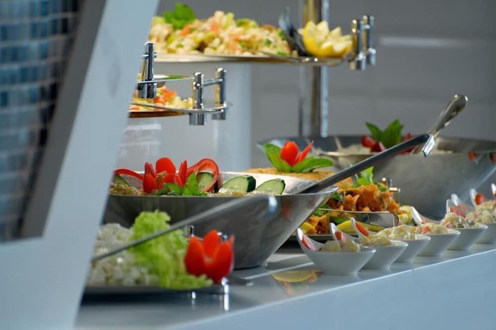 Dining 62 of 76