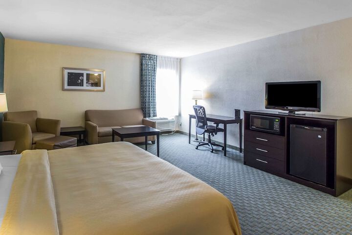 Room 17 of 30