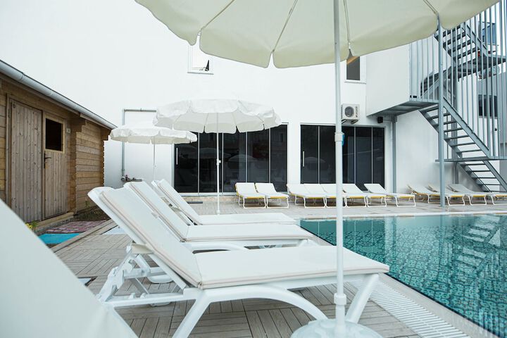 Pool 112 of 135