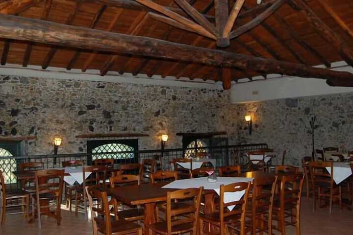 Dining 56 of 82