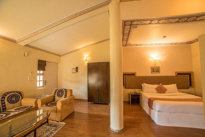 Room 15 of 120