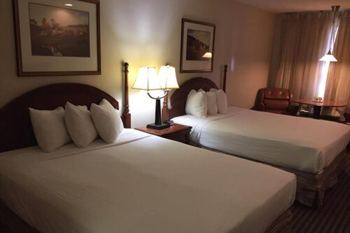 Room 8 of 34
