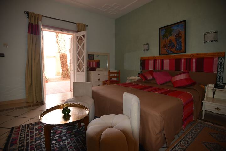 Room 13 of 38