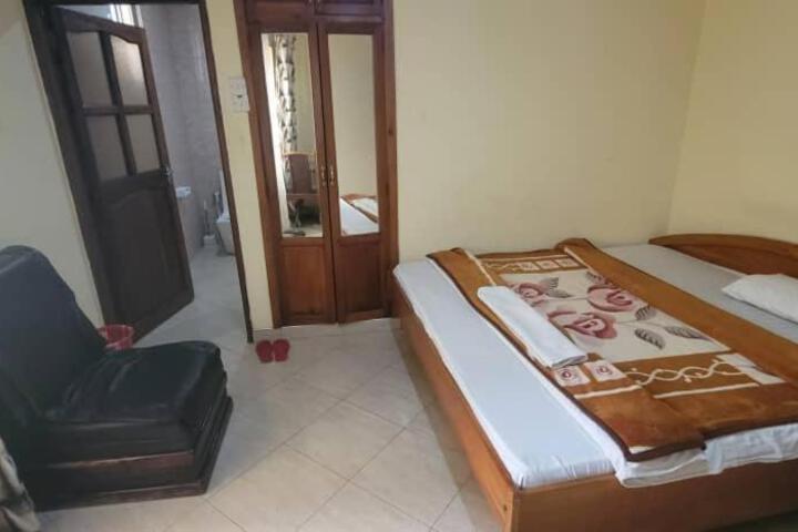 Seven Eleven Hotel