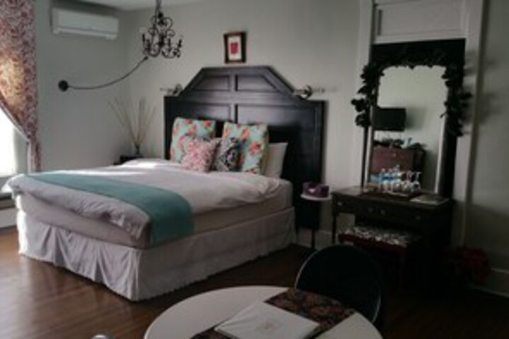 Room 22 of 198