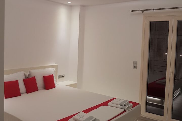 Room 2 of 47