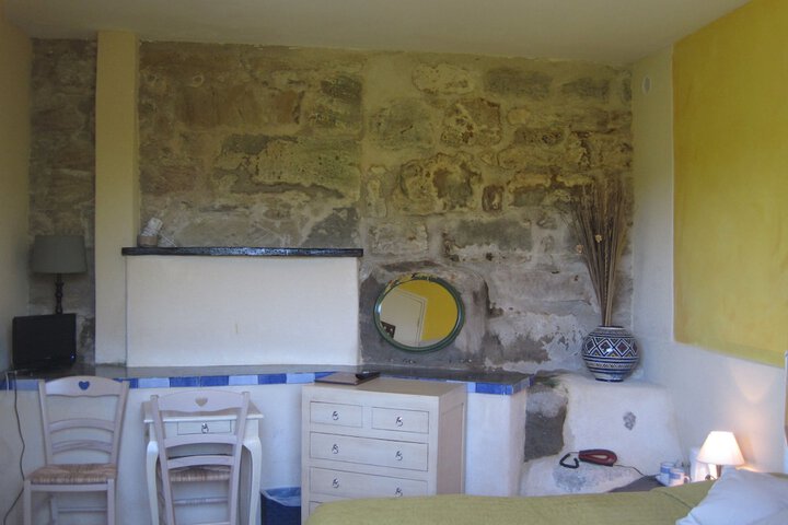 Room 6 of 45