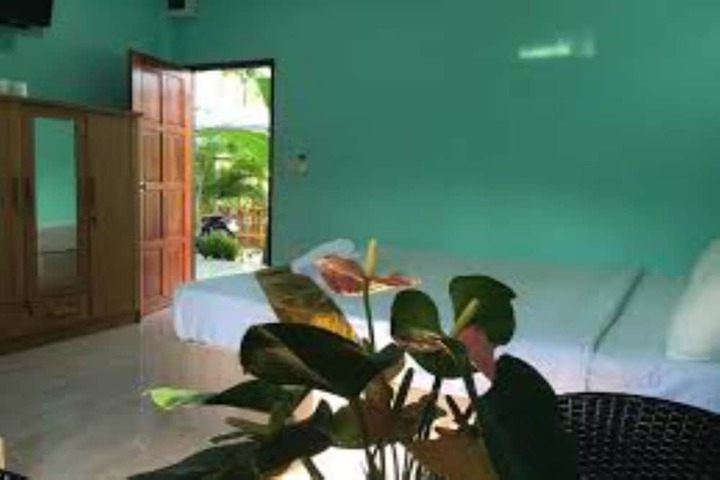Room 12 of 35