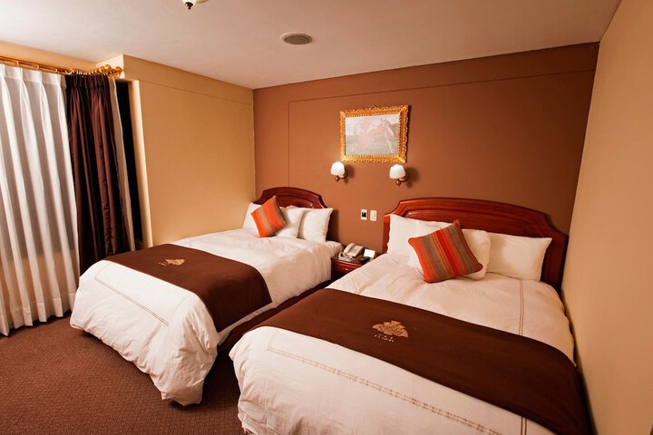 Room 11 of 26
